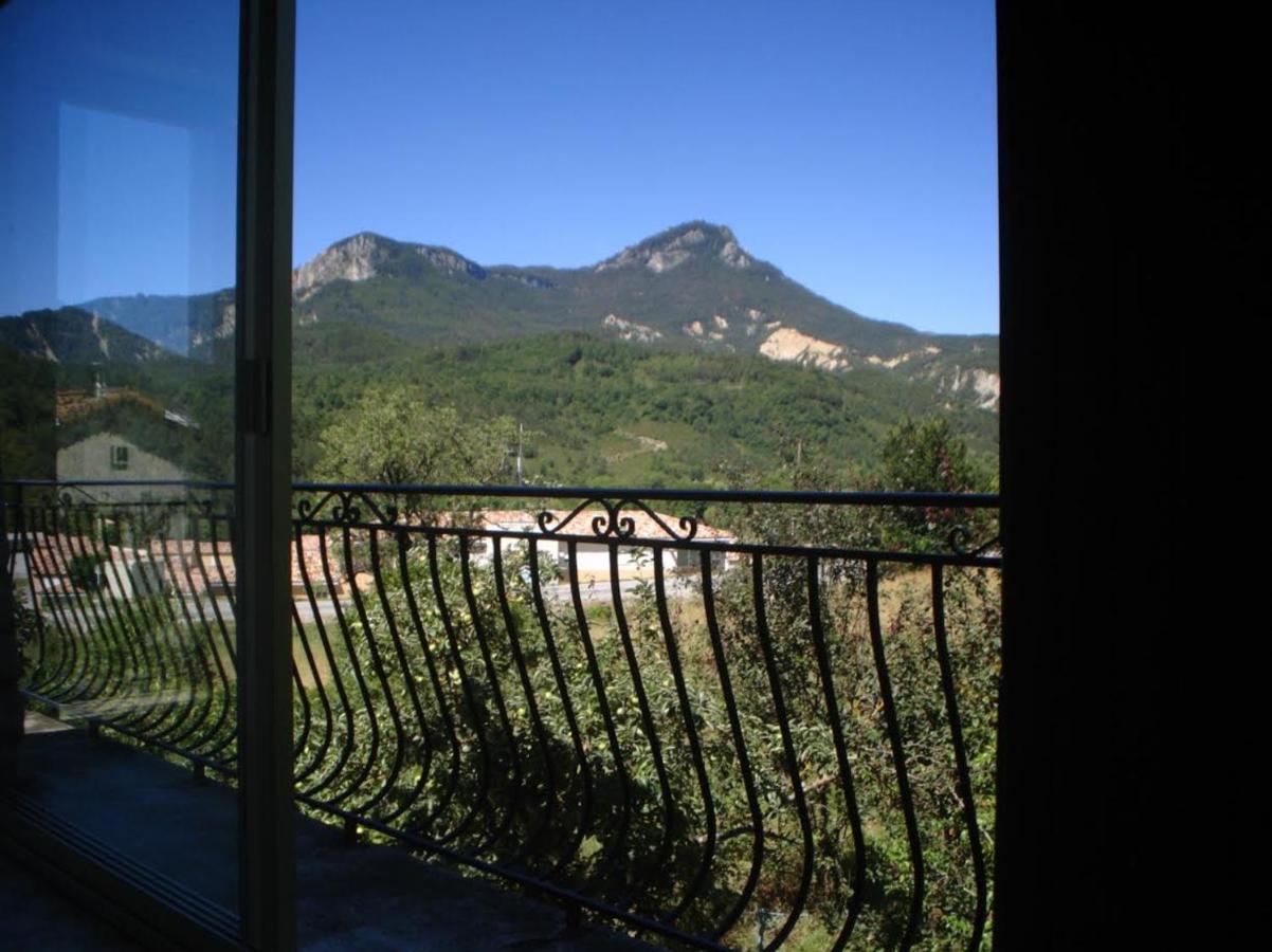 Bnb Castellane Chambre D'Hotes B&B Exterior photo