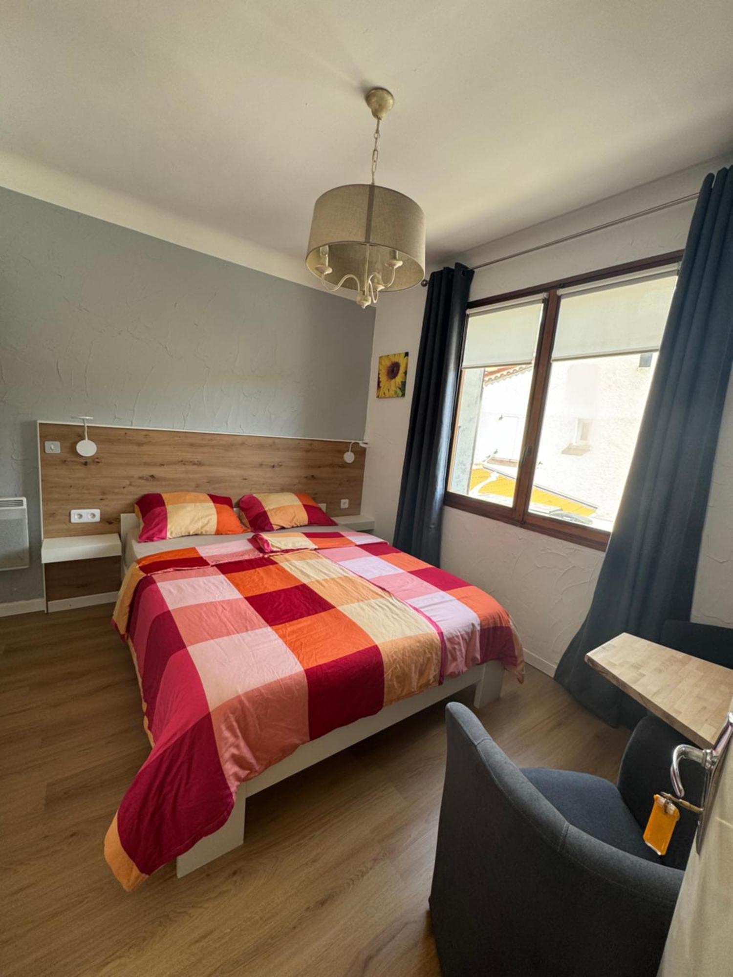 Bnb Castellane Chambre D'Hotes B&B Exterior photo