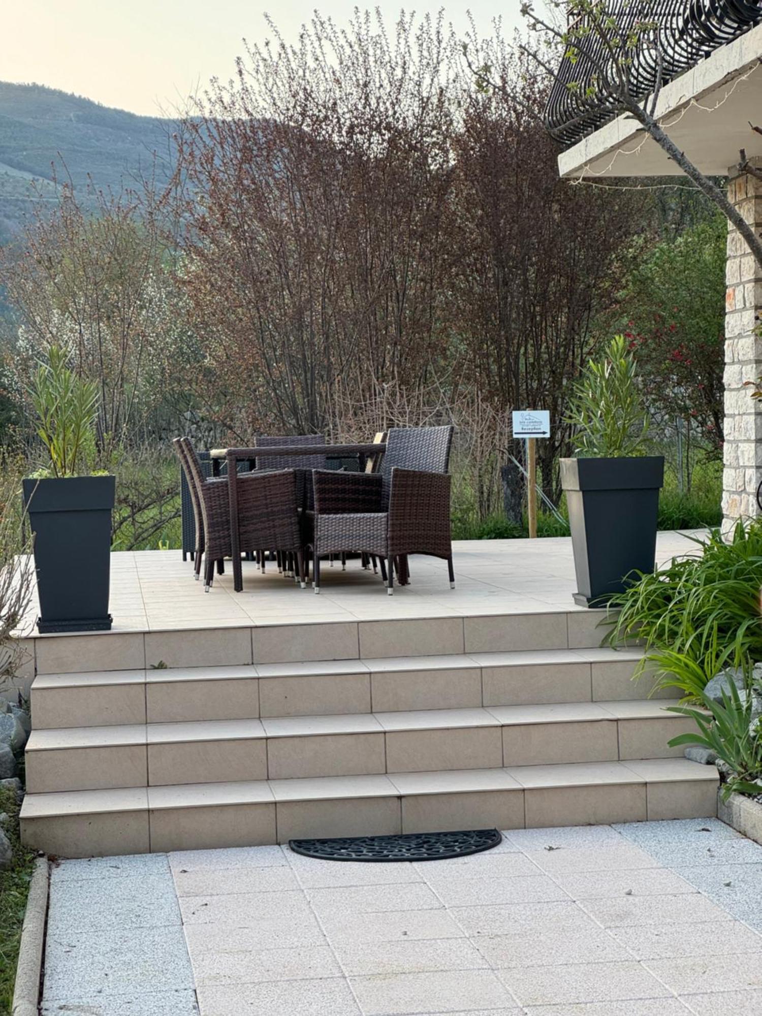 Bnb Castellane Chambre D'Hotes B&B Exterior photo