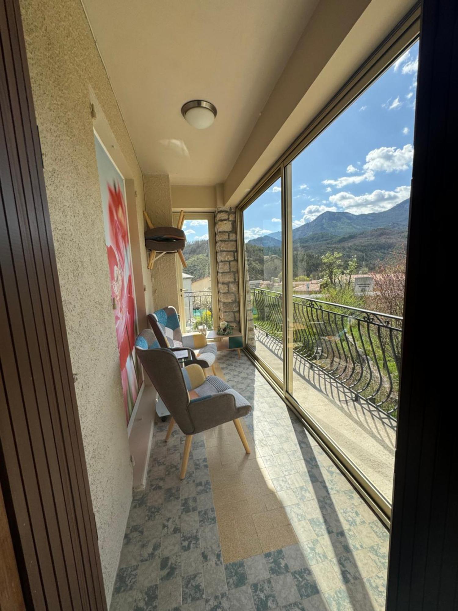 Bnb Castellane Chambre D'Hotes B&B Exterior photo