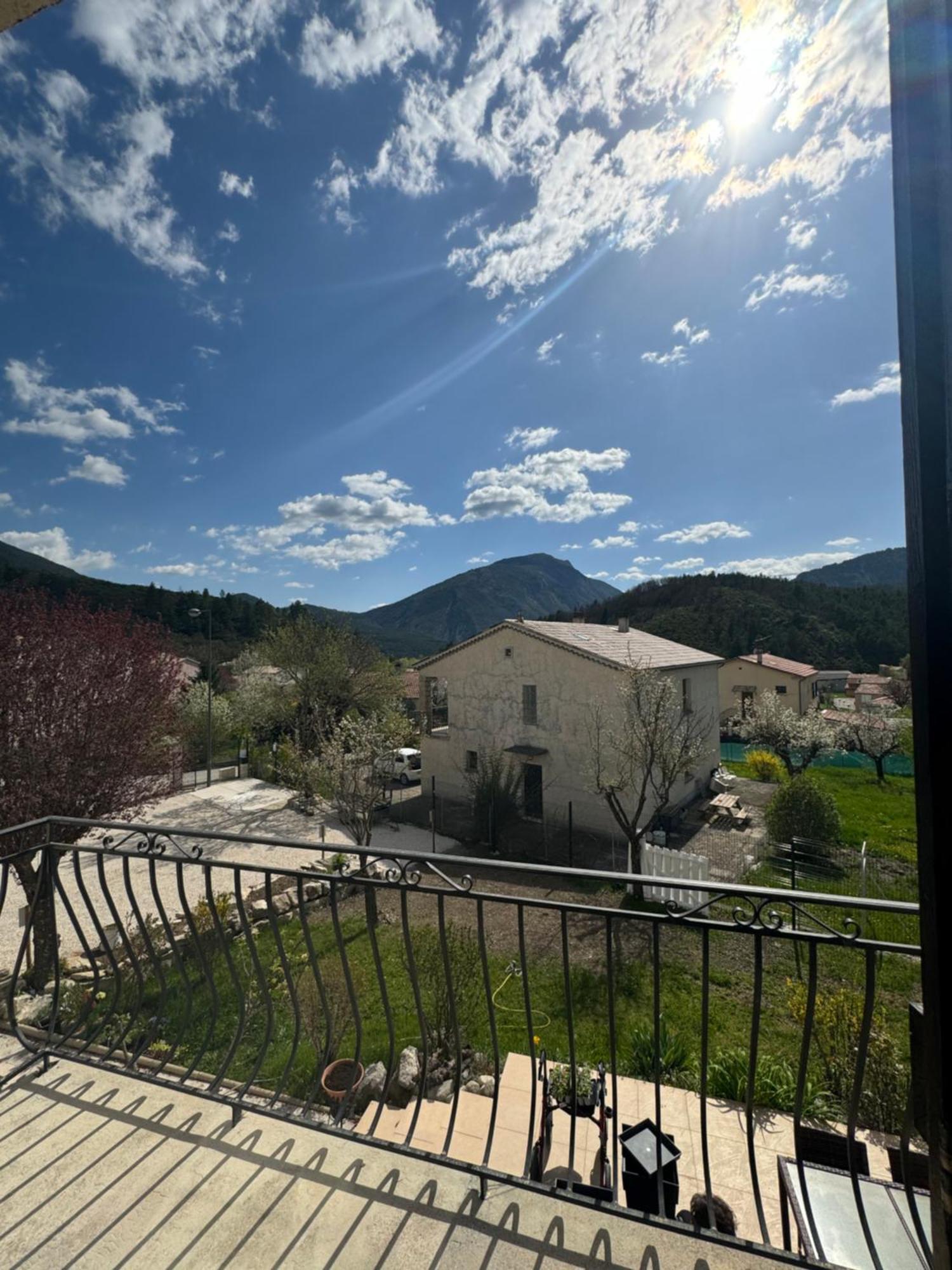 Bnb Castellane Chambre D'Hotes B&B Exterior photo
