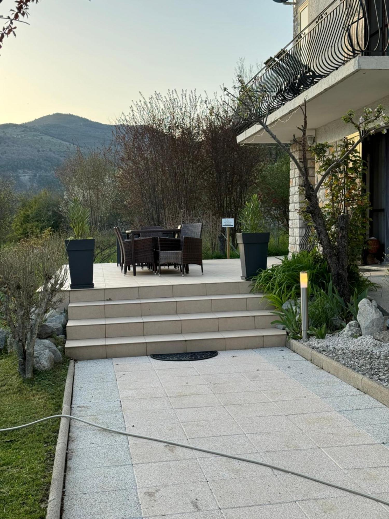 Bnb Castellane Chambre D'Hotes B&B Exterior photo