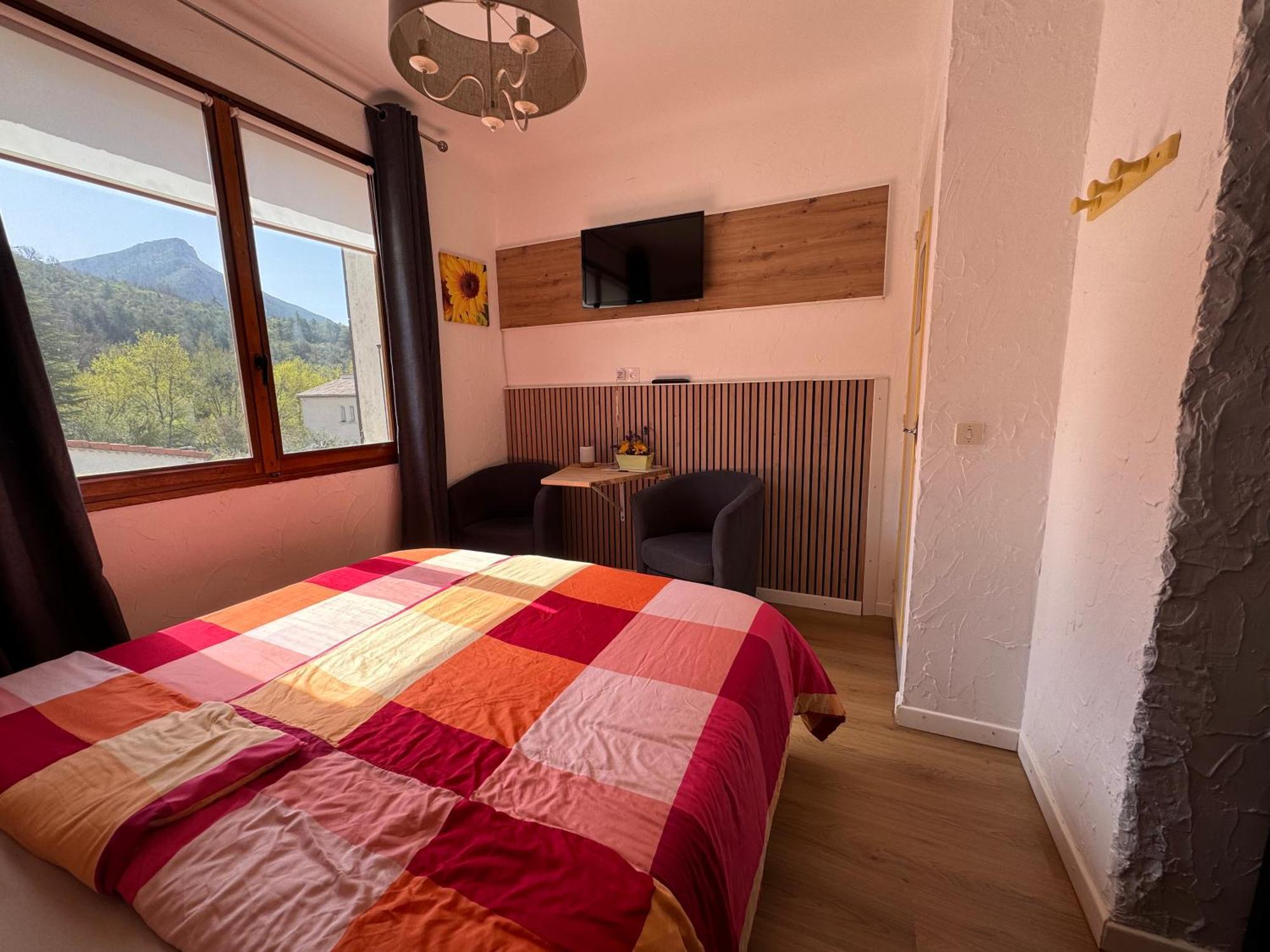 Bnb Castellane Chambre D'Hotes B&B Exterior photo